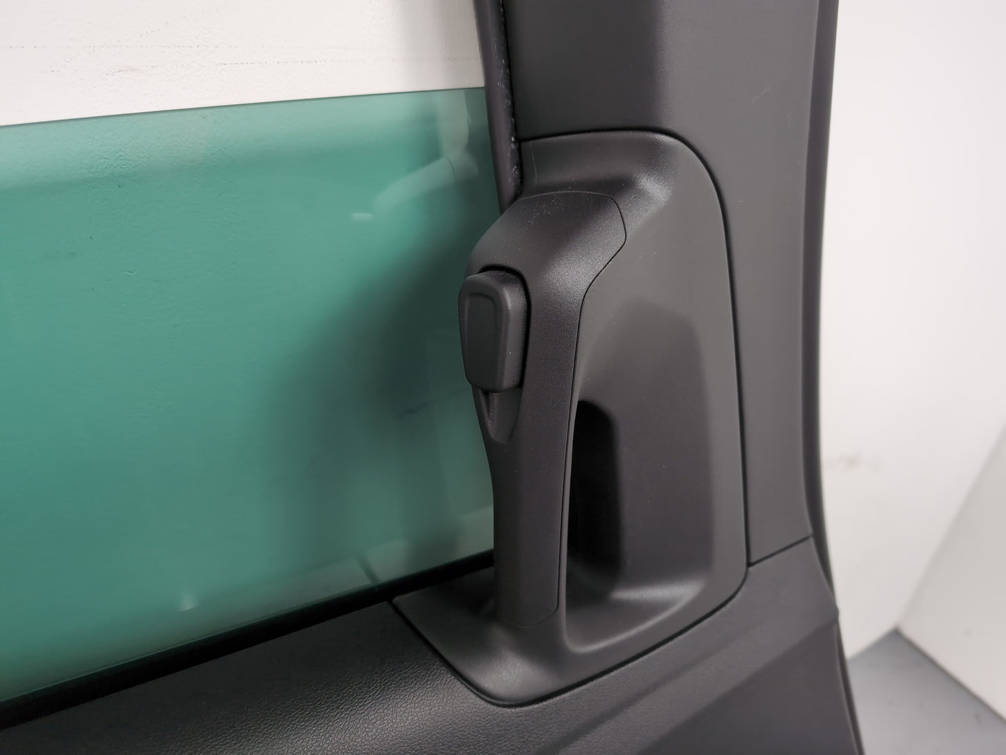 Door Rear LH 8