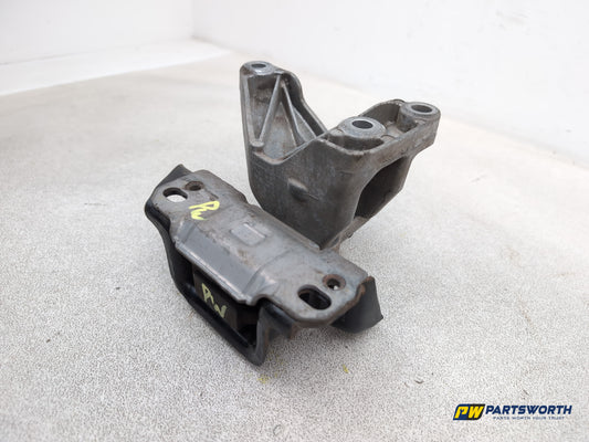 Engine Mounting Bracket 2
