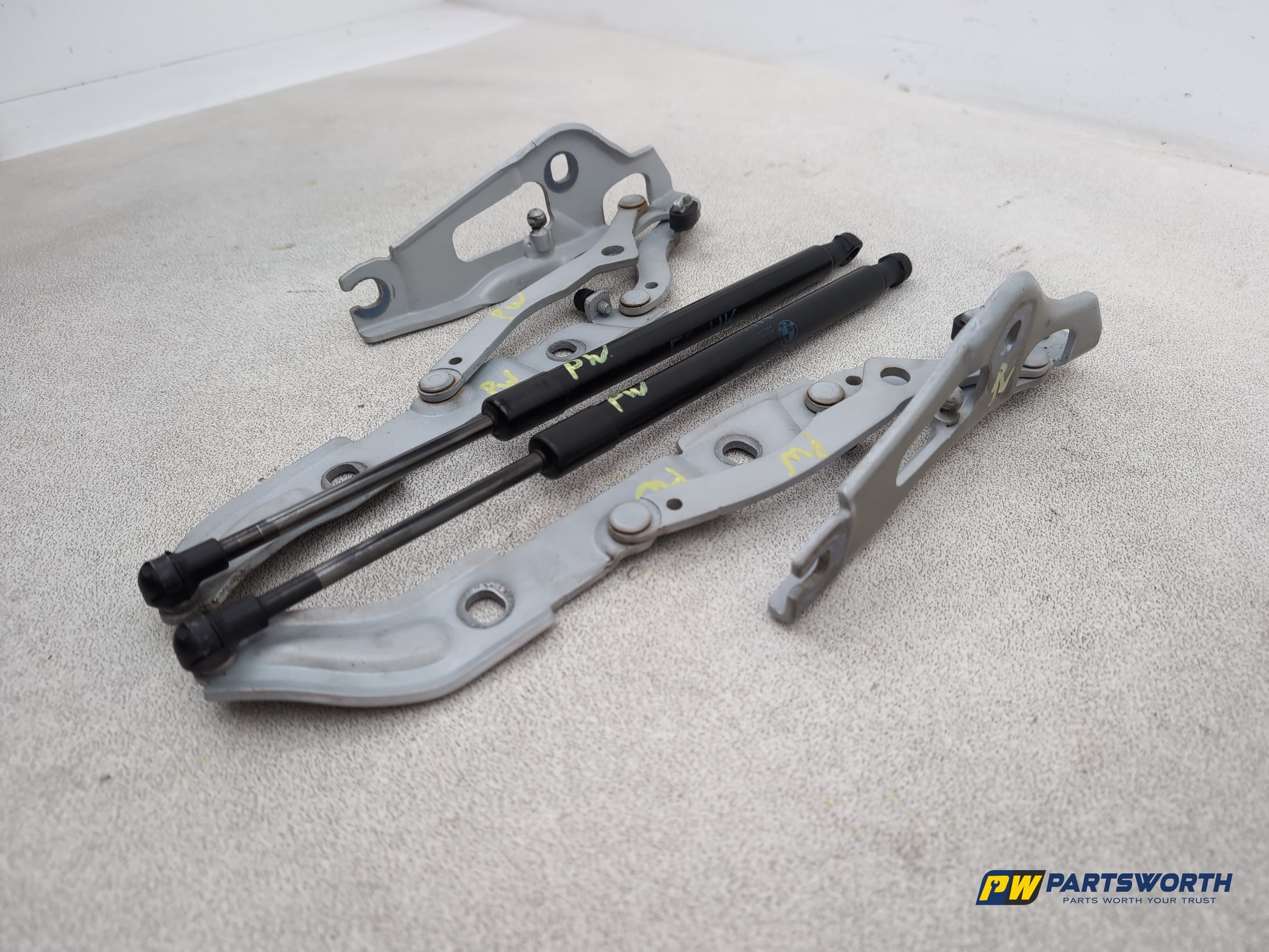 Misc Hinge 2
