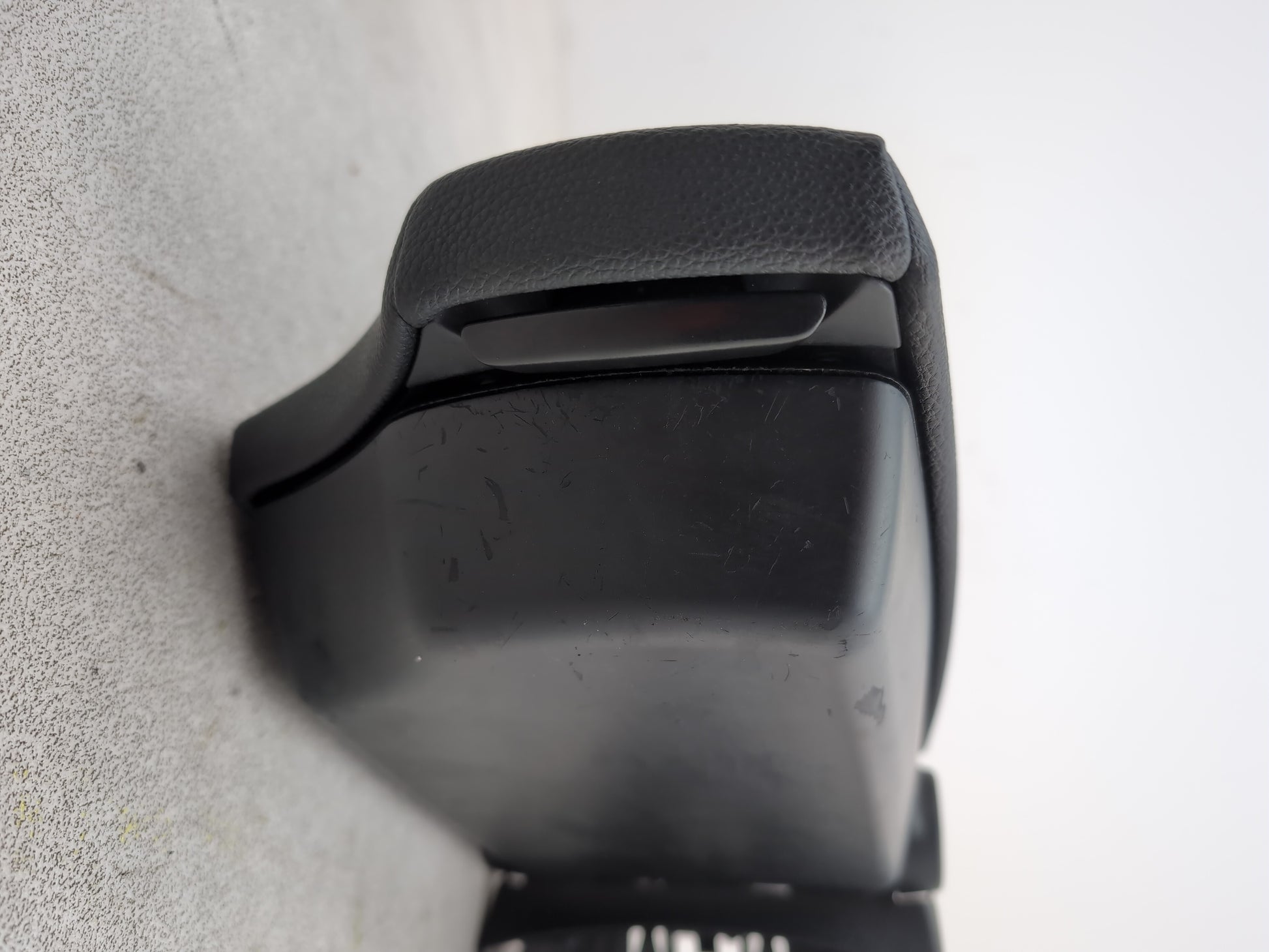 Centre Console Armrest 8