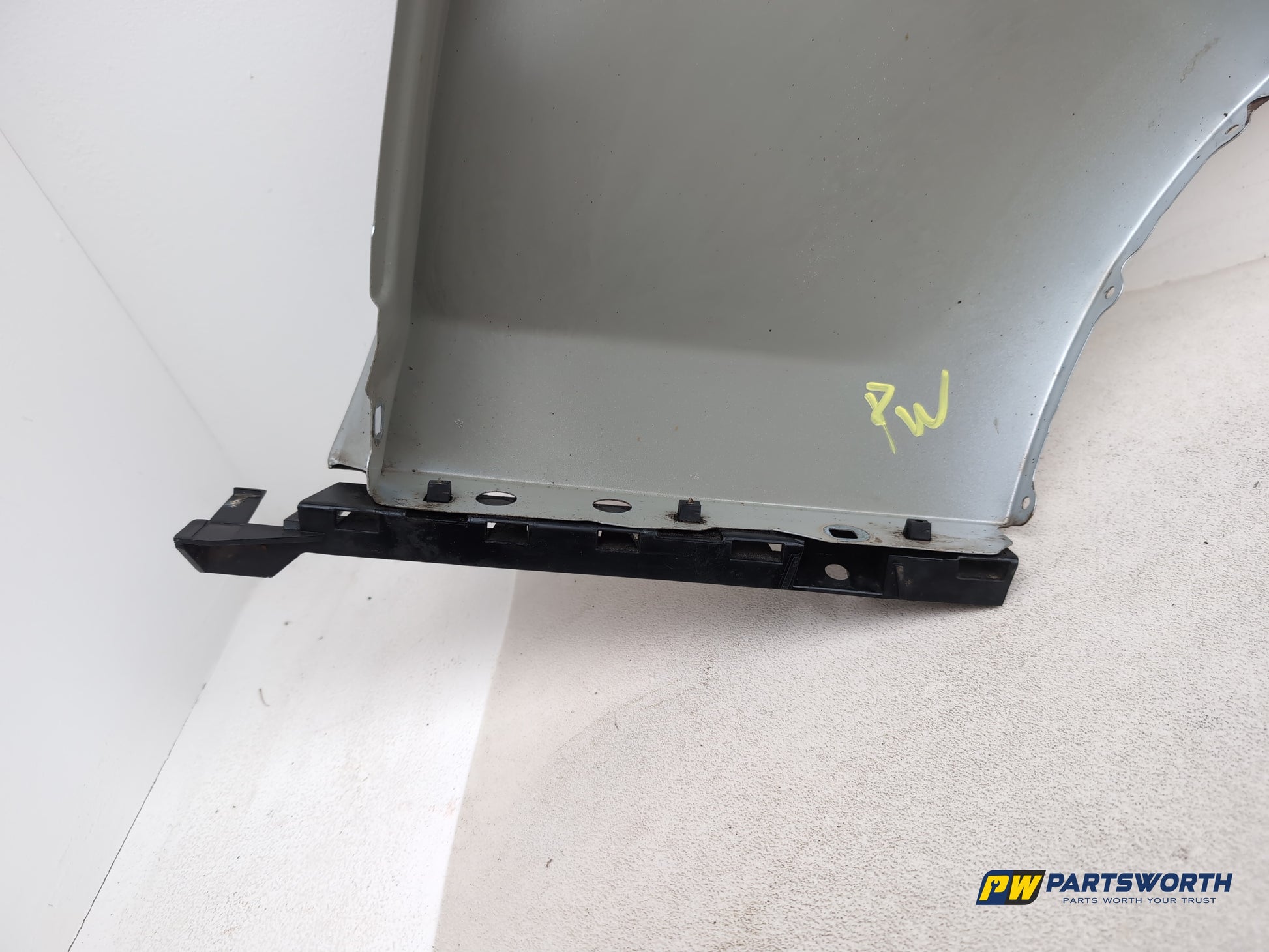 Wing Front LH 10