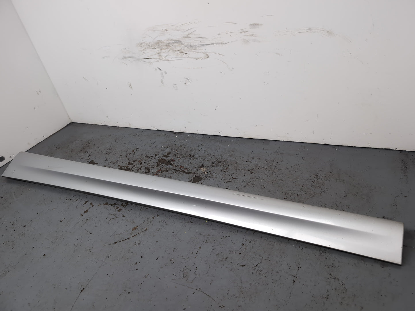 Side Skirt LH 4