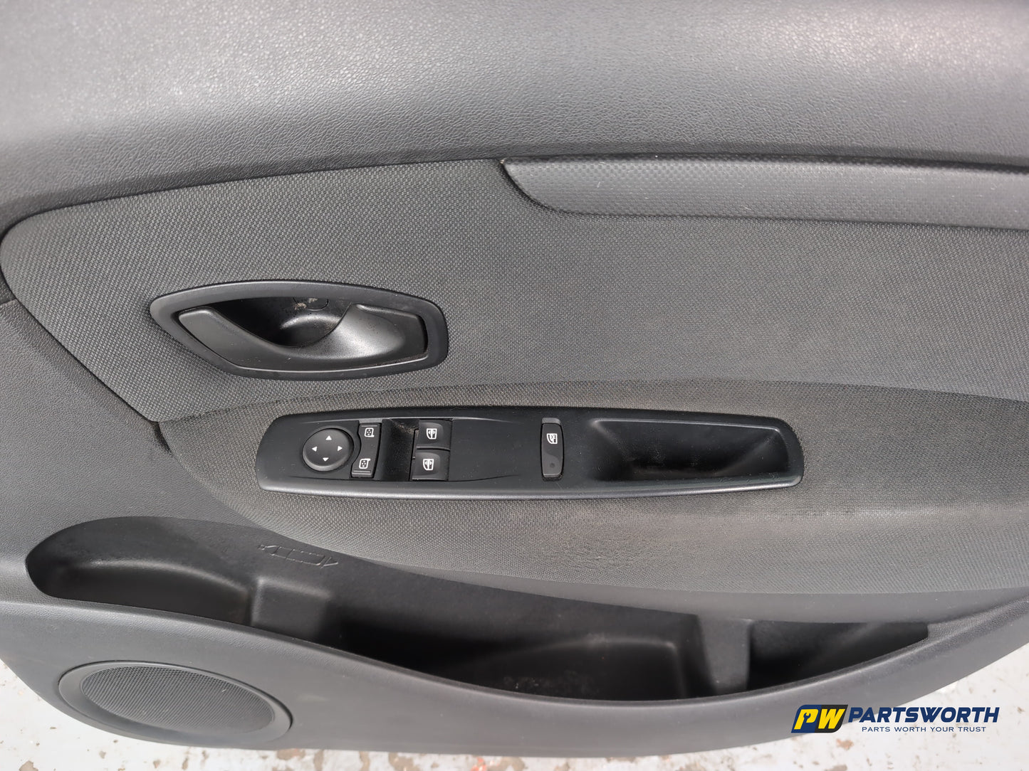 Door Front RH 12