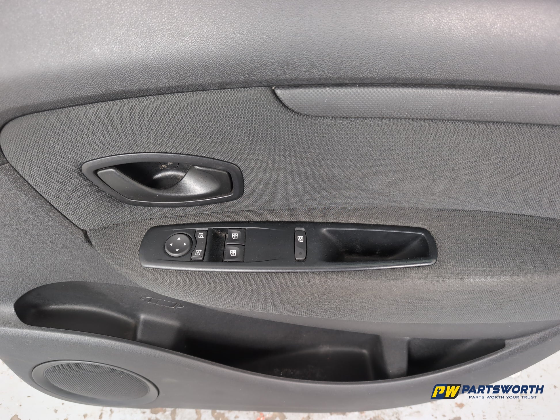 Door Front RH 12