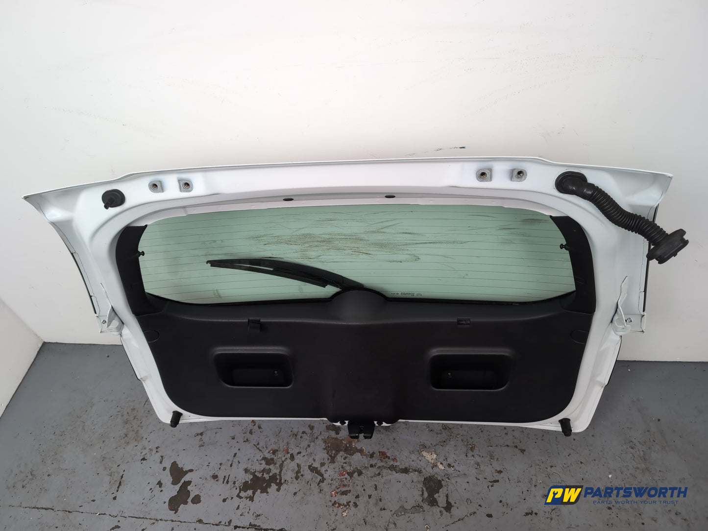 Boot Lid 10