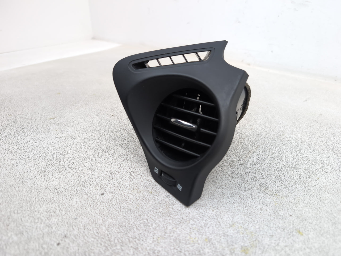 Facia Vent RH 1