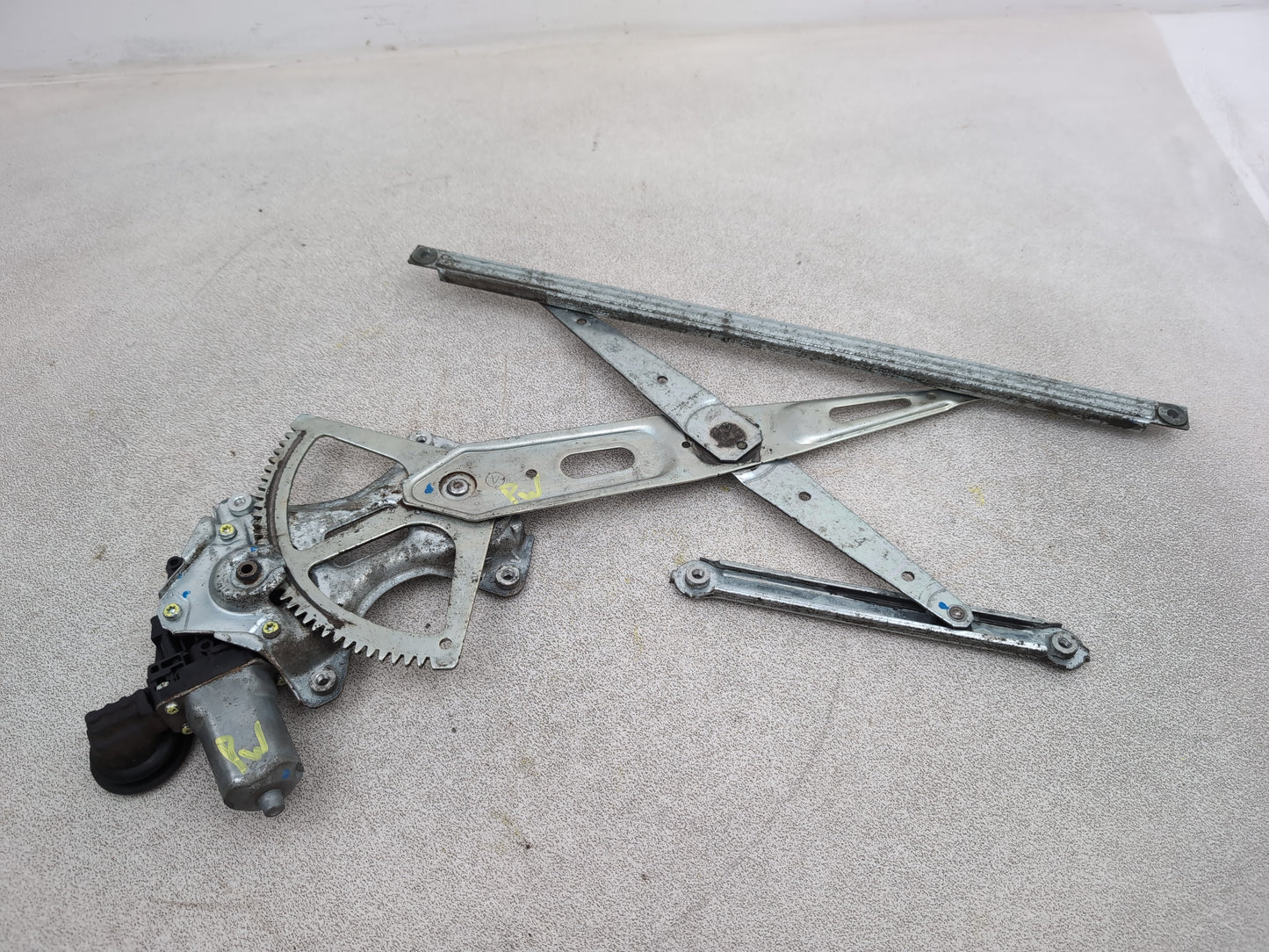 Door Front Window Regulator RH 1