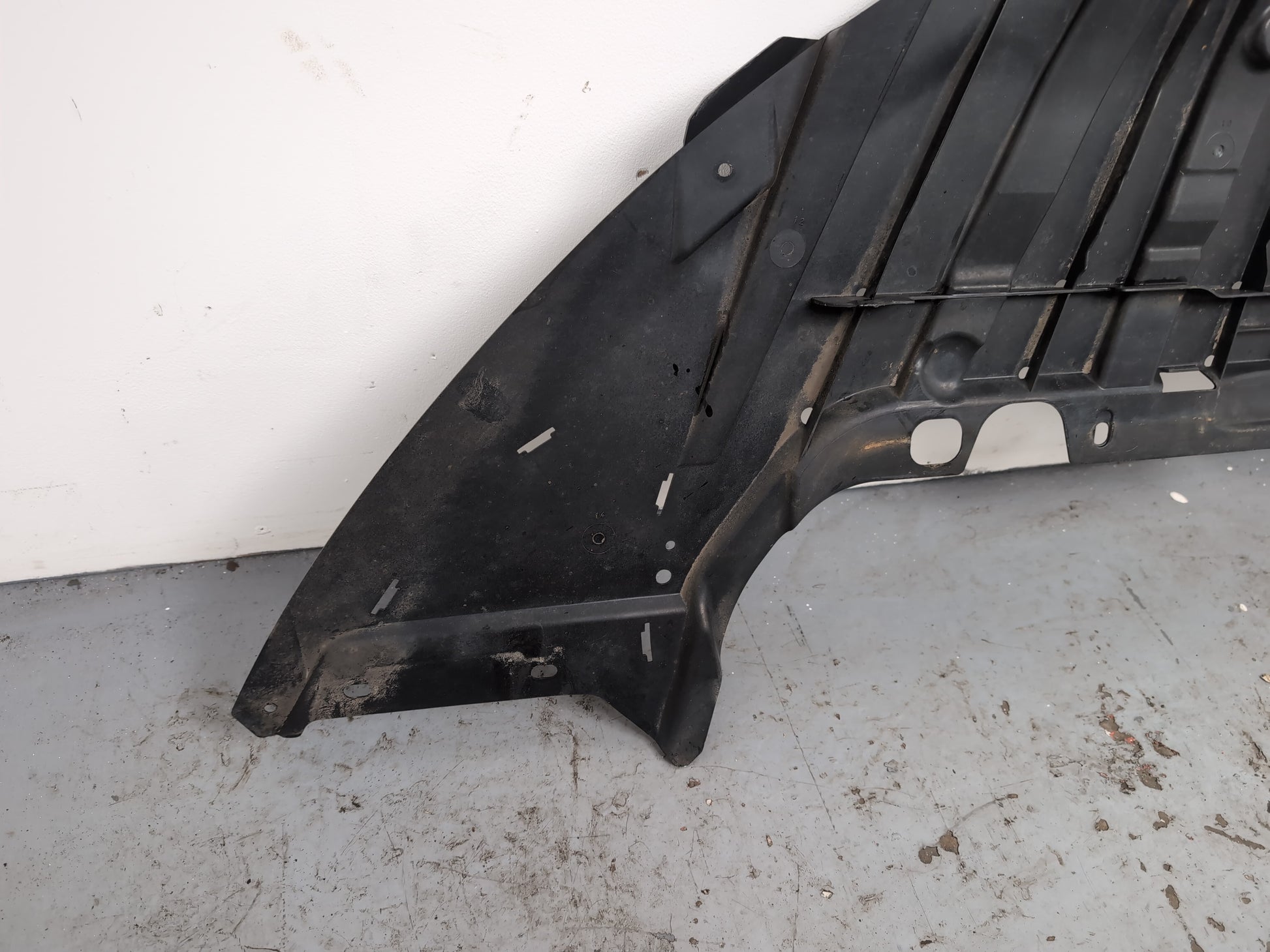 Bumper Front Undertray 8