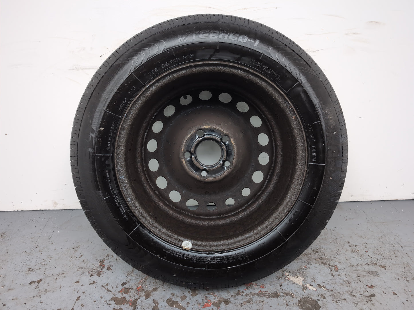 Renault Scenic Bizu Wheel With Tyre 195/65 R15 - photo 8