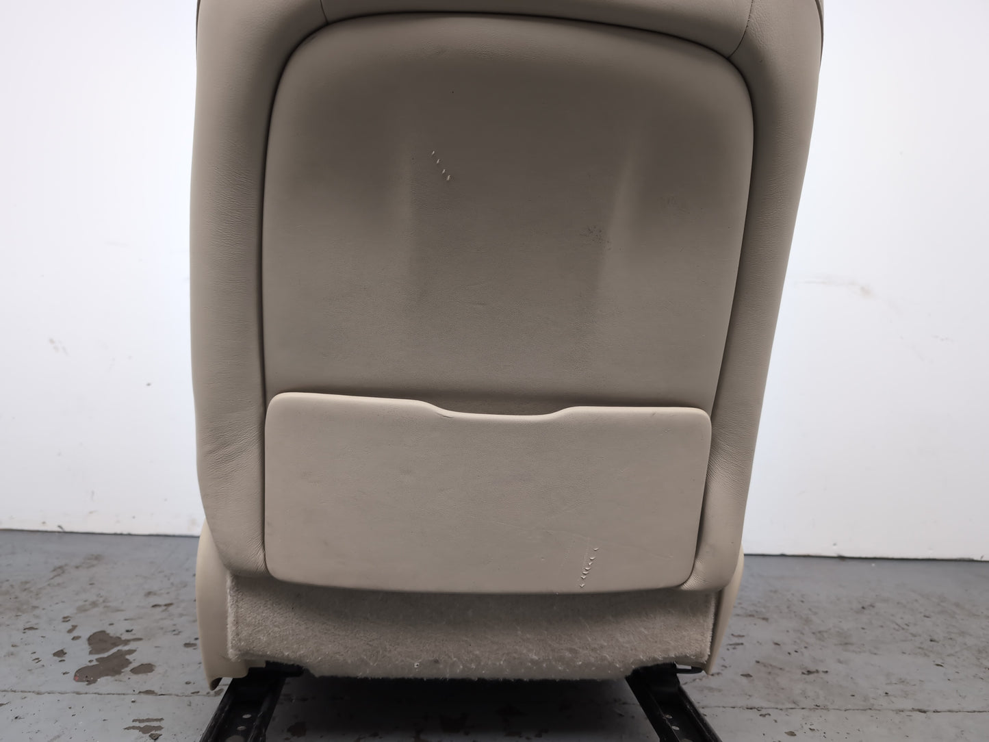 Seat Front RH 9
