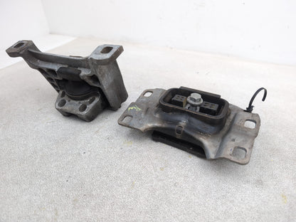 Set Of Engine Mounts LH + RH 2