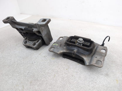 Set Of Engine Mounts LH + RH 2