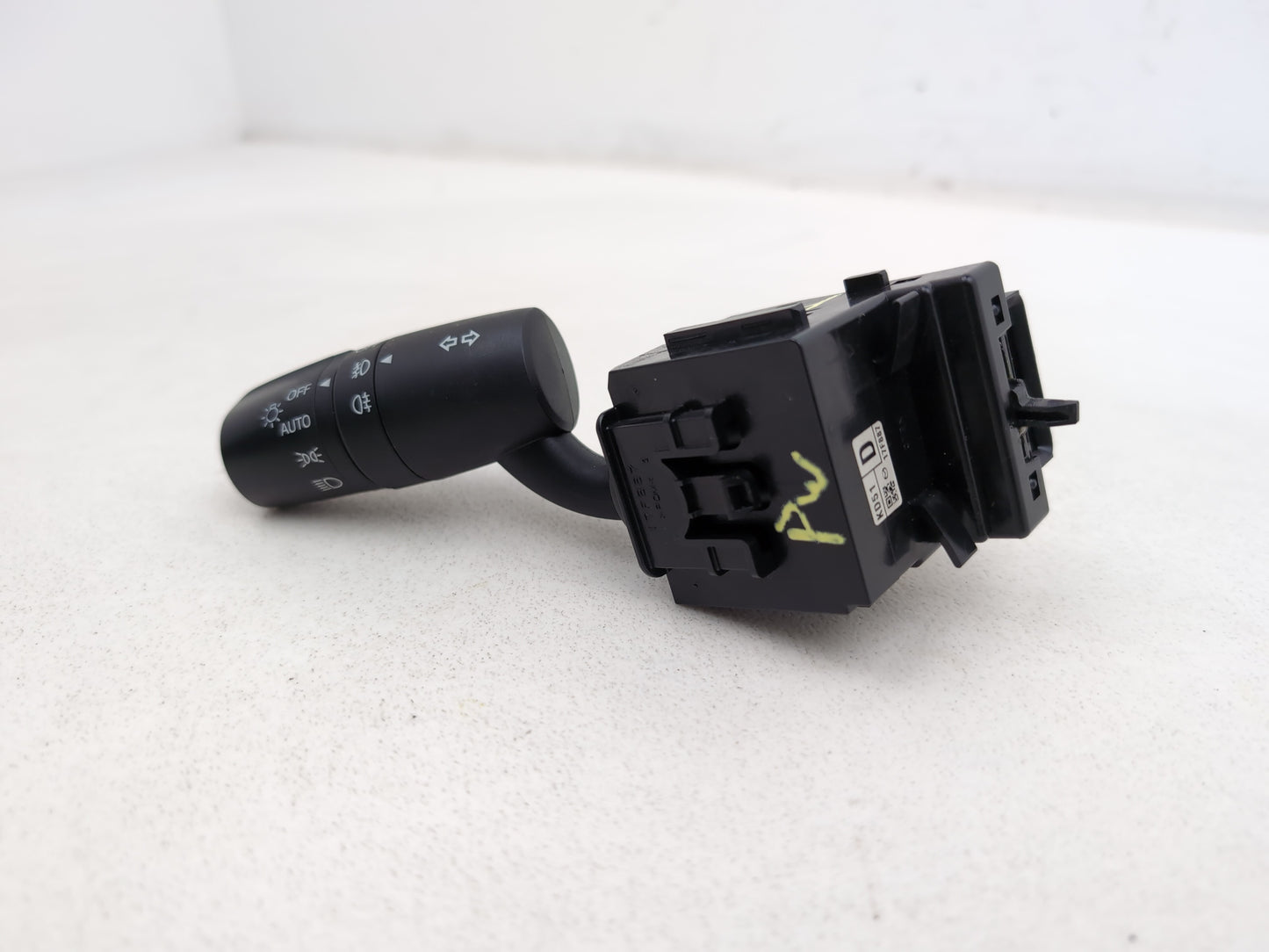 Wiper Stalk, Cruise Control, Gear Selector Stalk  2