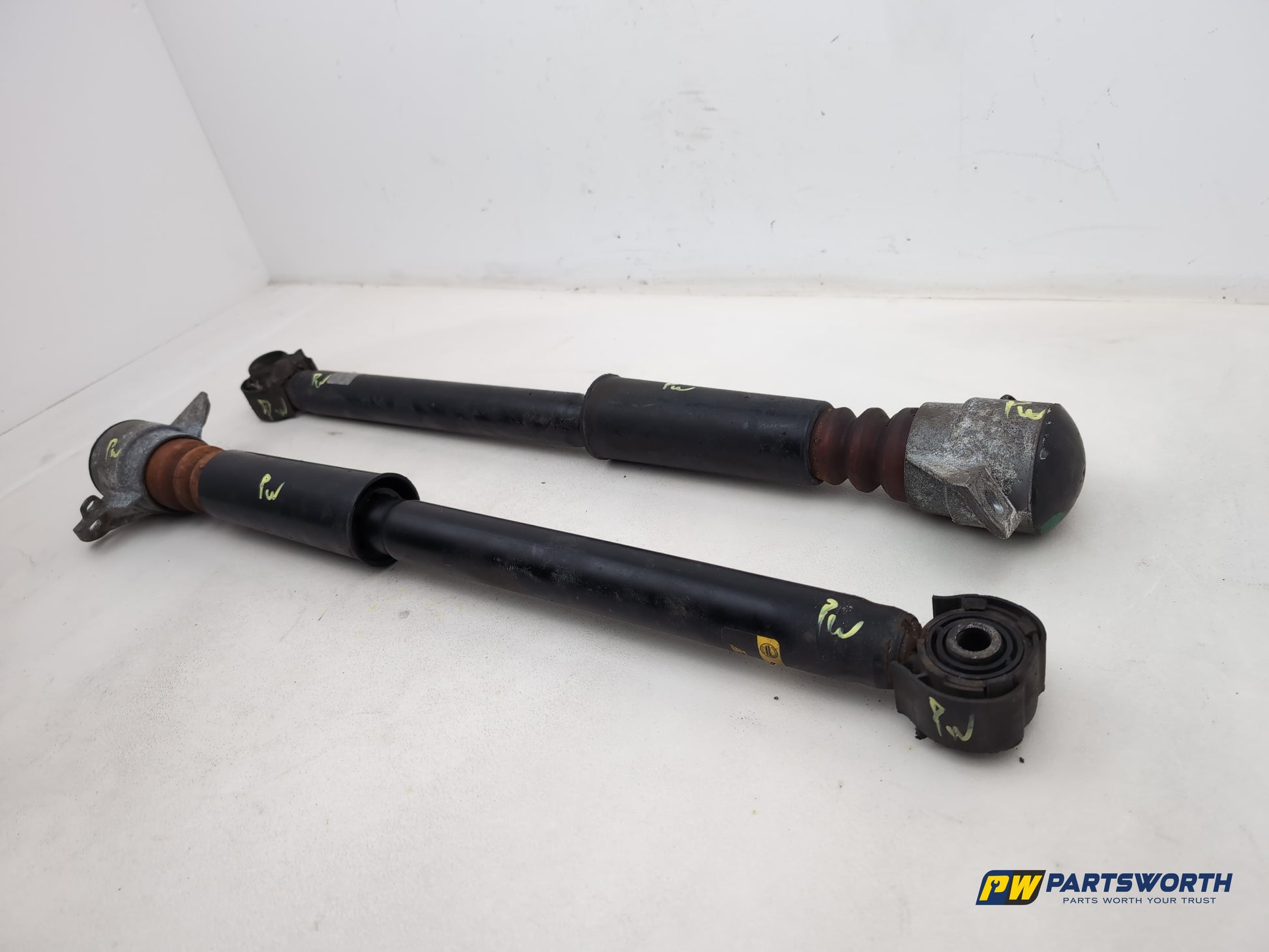 Rear Shock Absorber 2