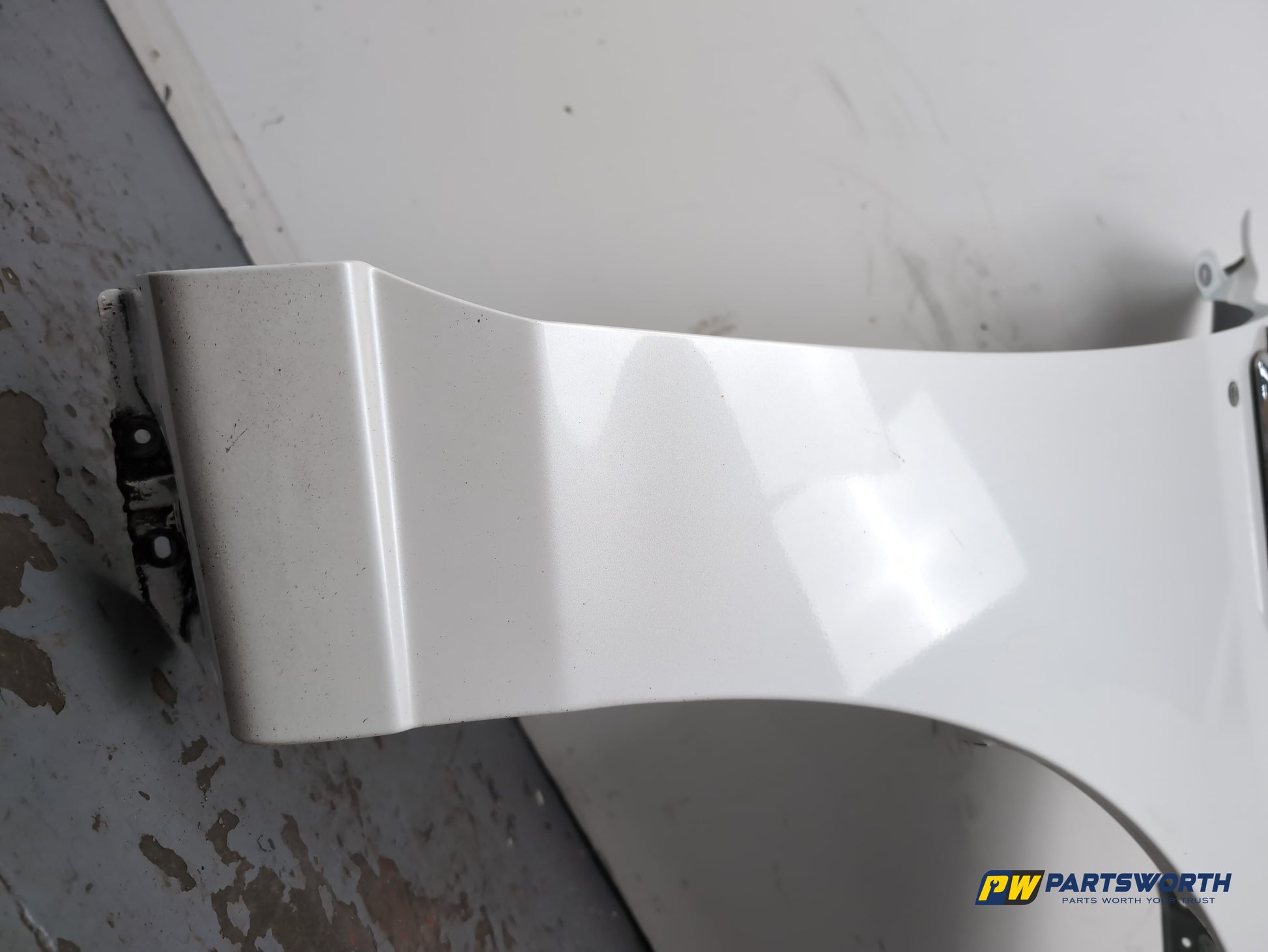 Wing Front RH 5