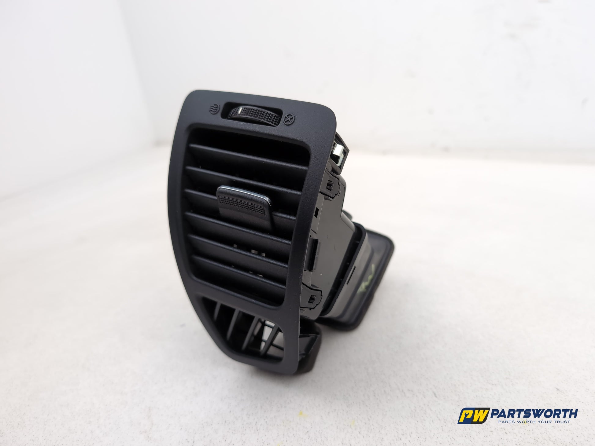 Facia Vent LH 2