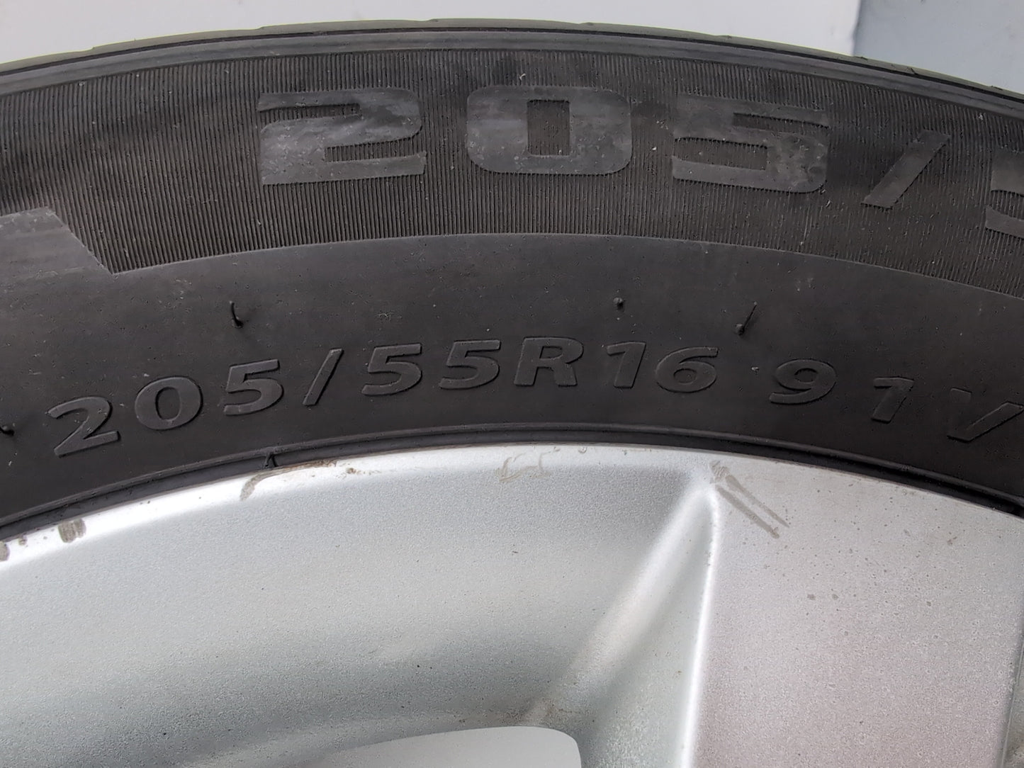 Hyundai Ix20 Style Crdi Wheel With Tyre 205/55 R16 2010-2019 - photo 8
