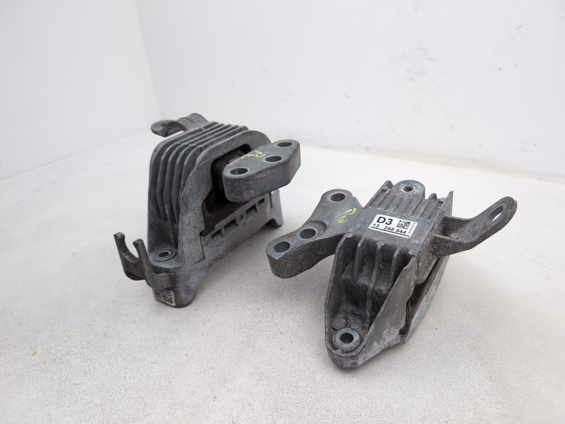 Engine Mounting Bracket 2