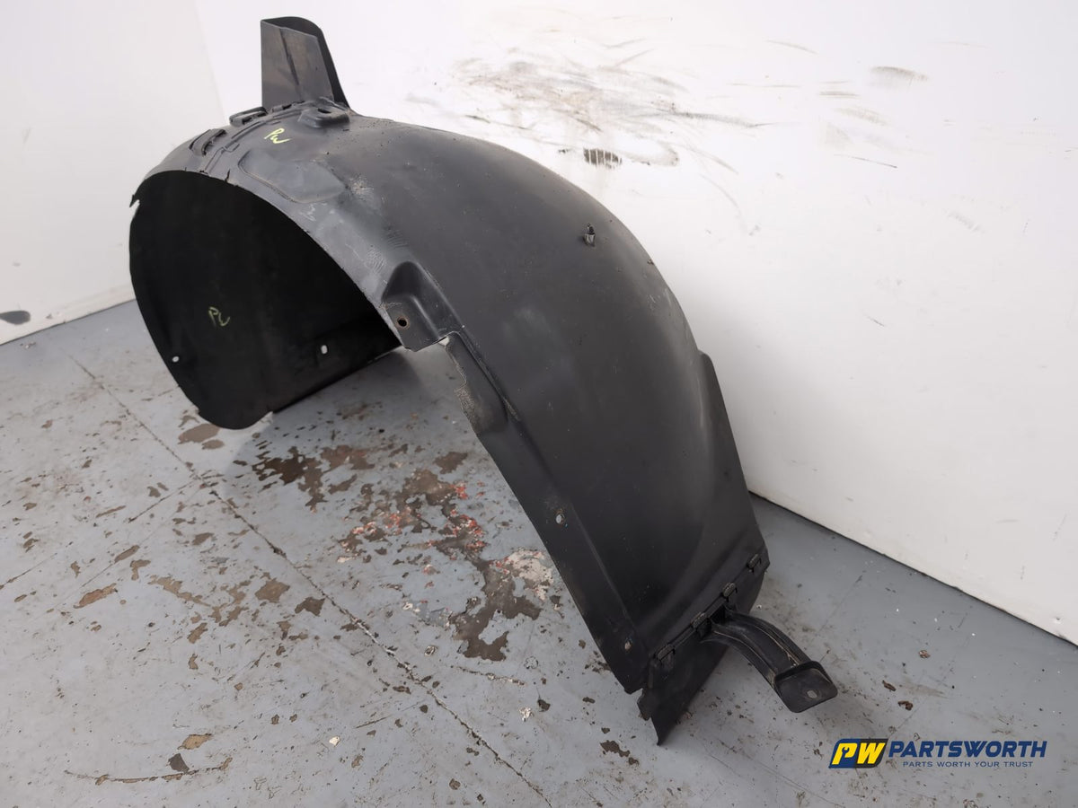 Moulding Wheel Arch Front RH 2