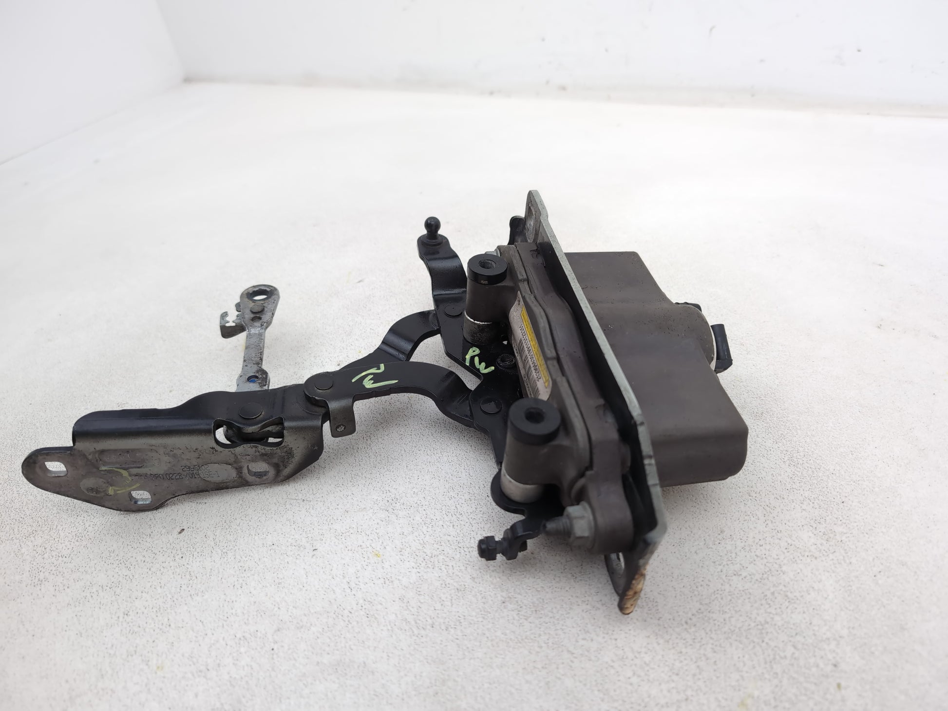 Bonnet Hinge RH 2