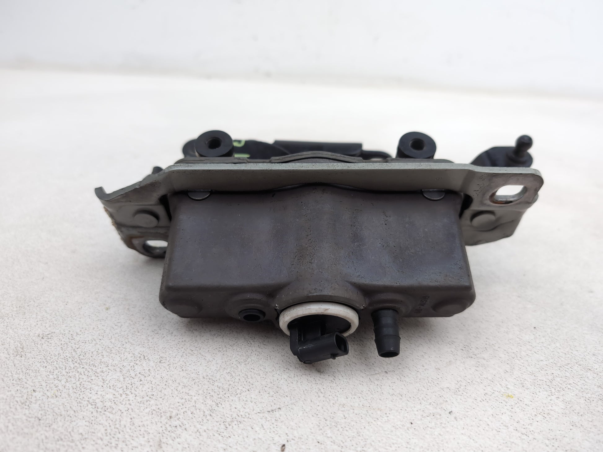 Bonnet Hinge RH 8