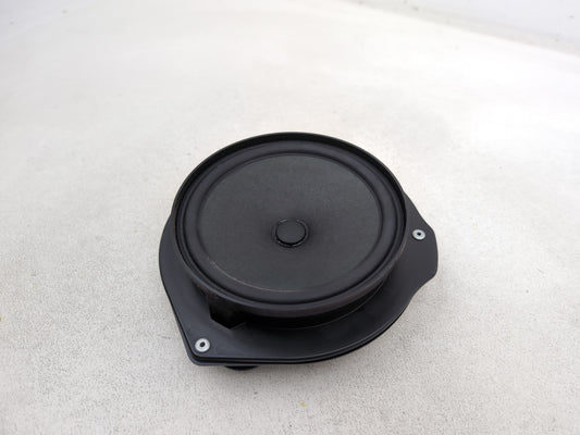 Mercedes W204 W212 Front Speaker Door Loudspeaker Left Right A2049062401 - photo 2