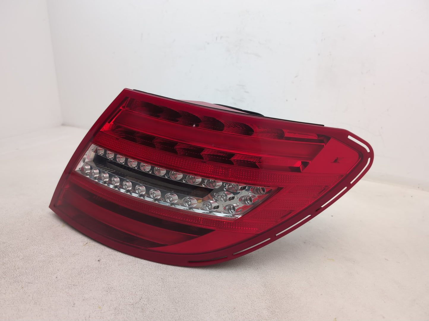 Mercedes-Benz C250 Amg Sport Lamp Assembly Rear Rh Driver Side A2048205864 - photo 2