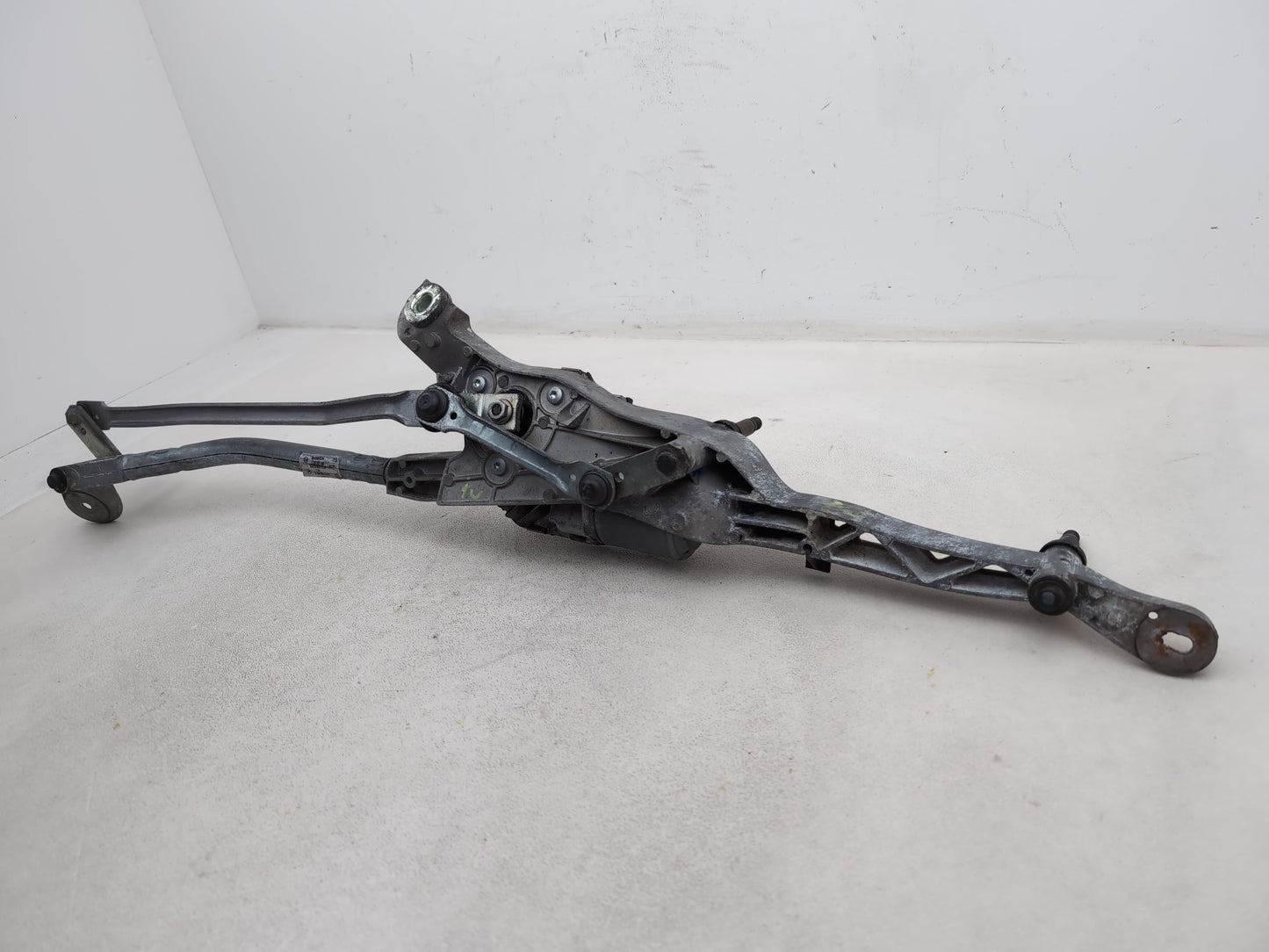 Front Wiper Motor & Mechanism / Linkage 2