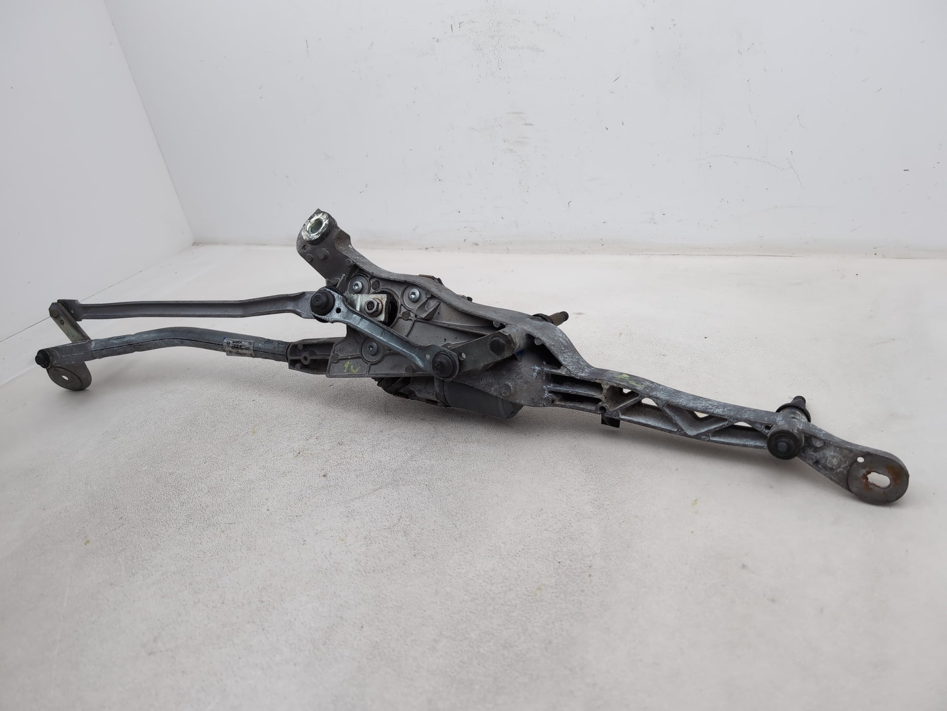 Front Wiper Motor & Mechanism / Linkage 2