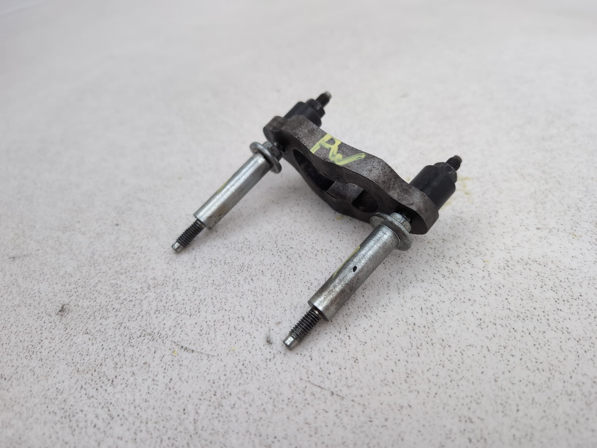 Engine Mounting Bracket 2