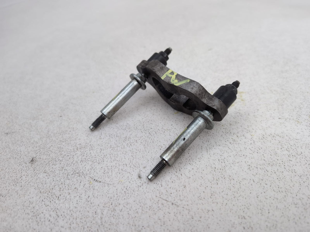 Engine Mounting Bracket 2