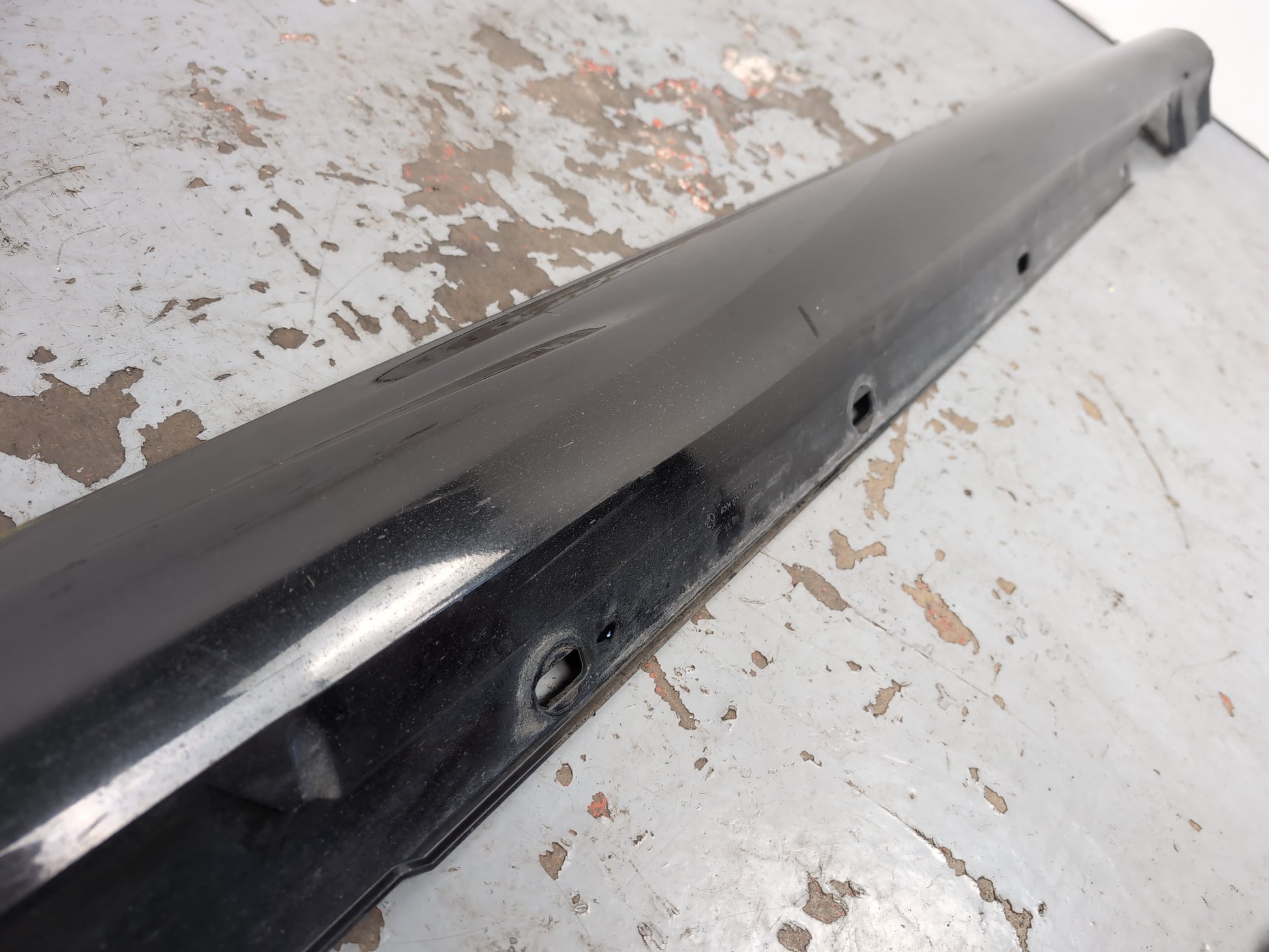 Side Skirt RH 8