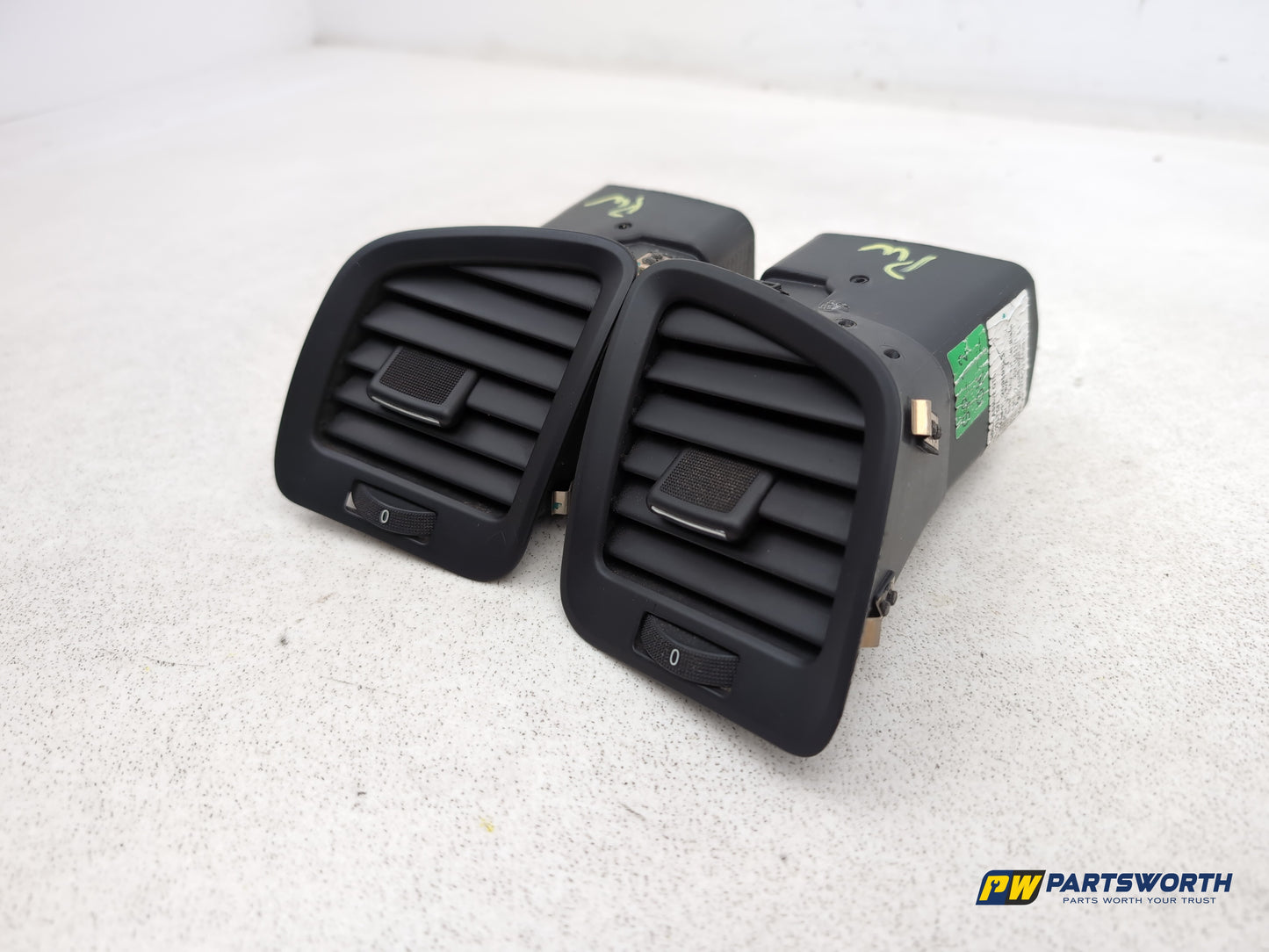 Dashboard Trim With Air Vent  2