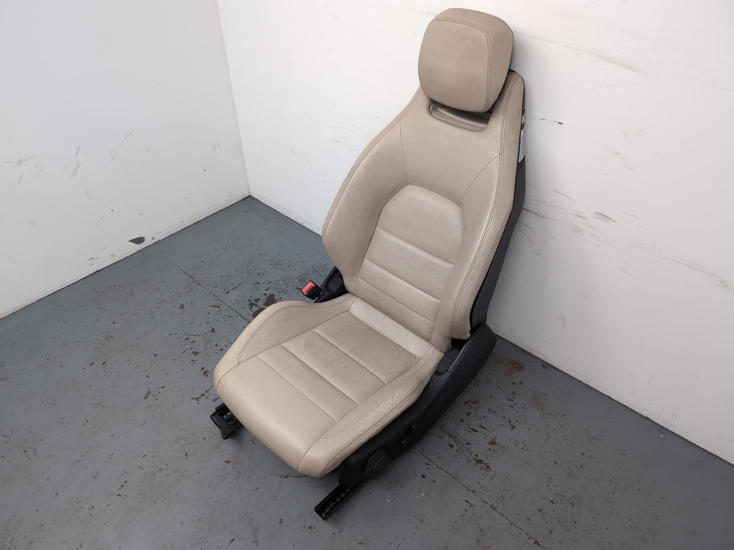 Mercedes-Benz C250 Amg Sport Ed125 Cdi Seat Front Lh Passenger Side 2007-2014 - photo 2