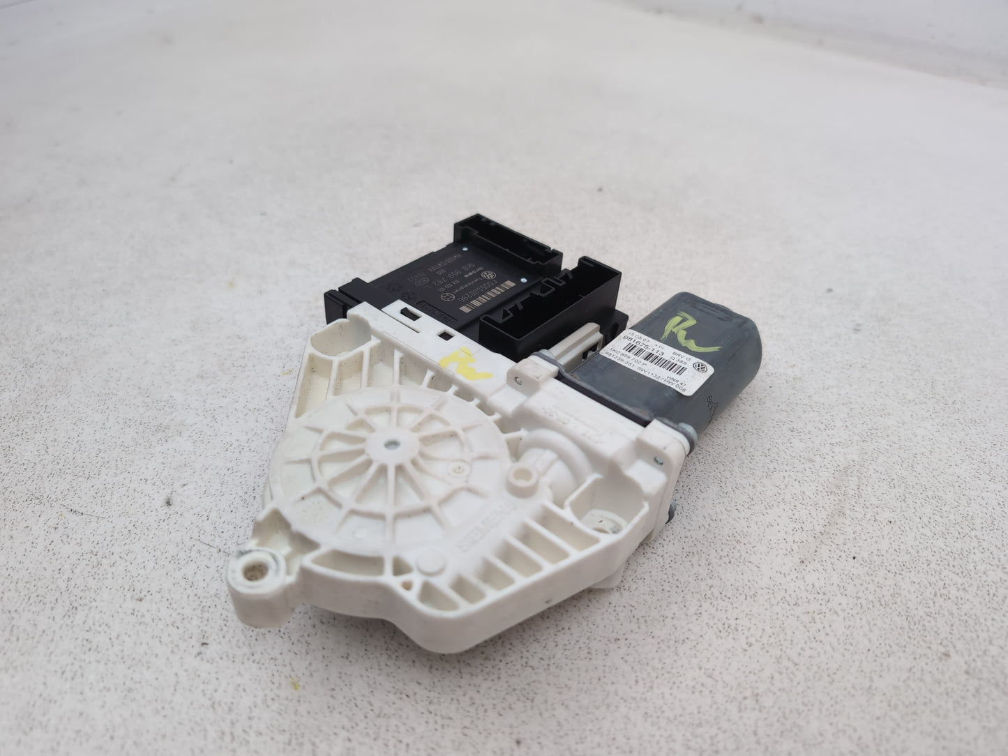 Left Front Window Motor 2