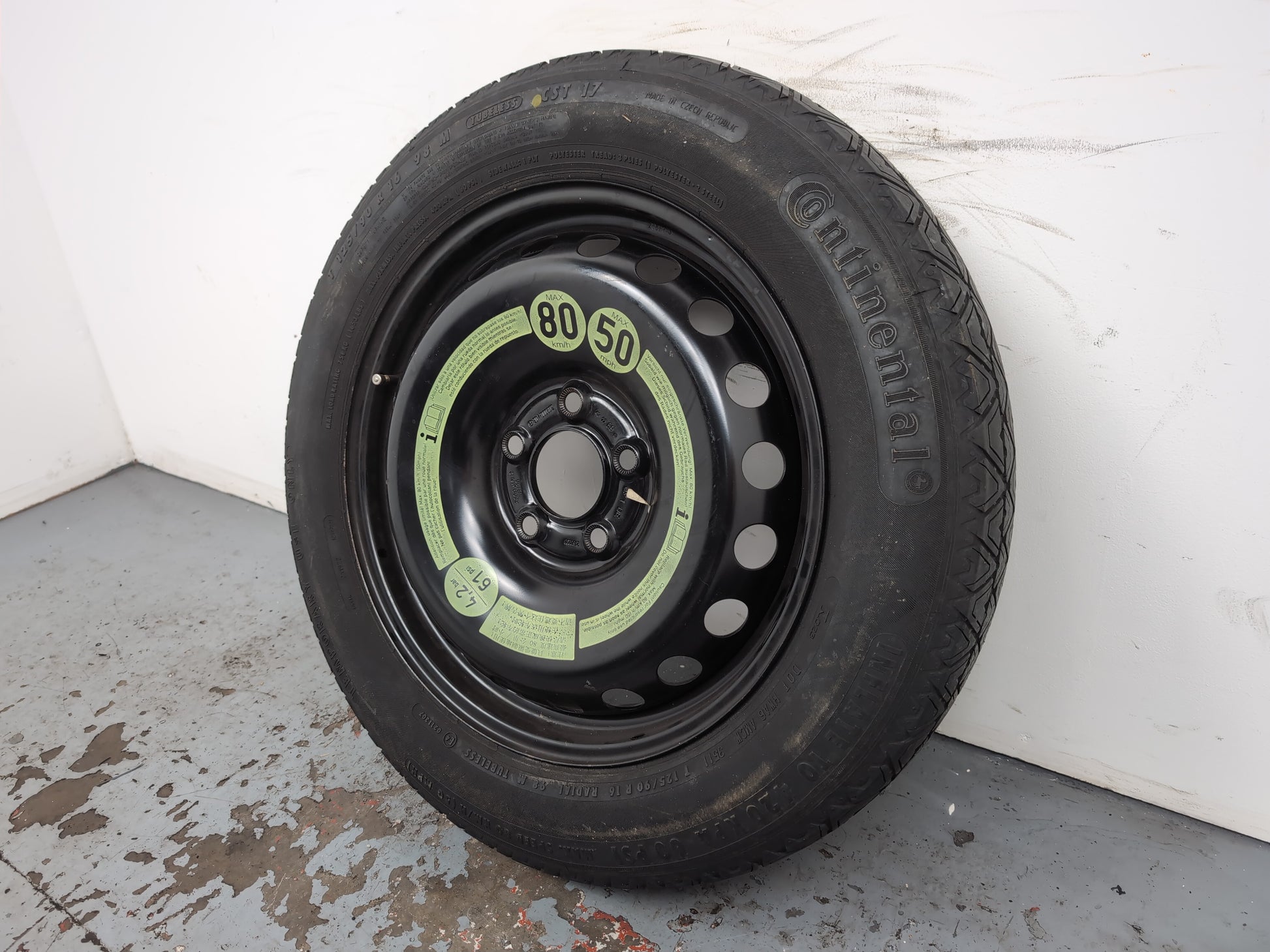Space Saver Spare Wheel and Tool Kit  2