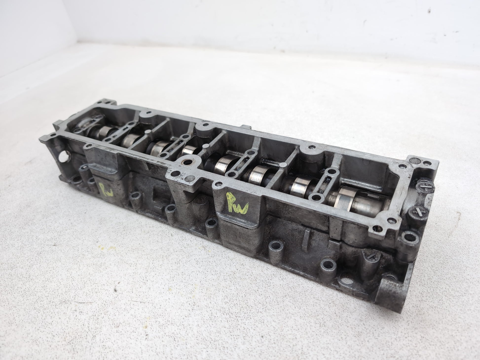 Camshaft Cover  2