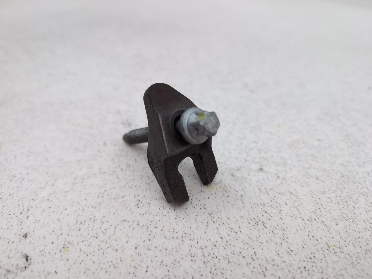 Engine Mounting Bracket 2