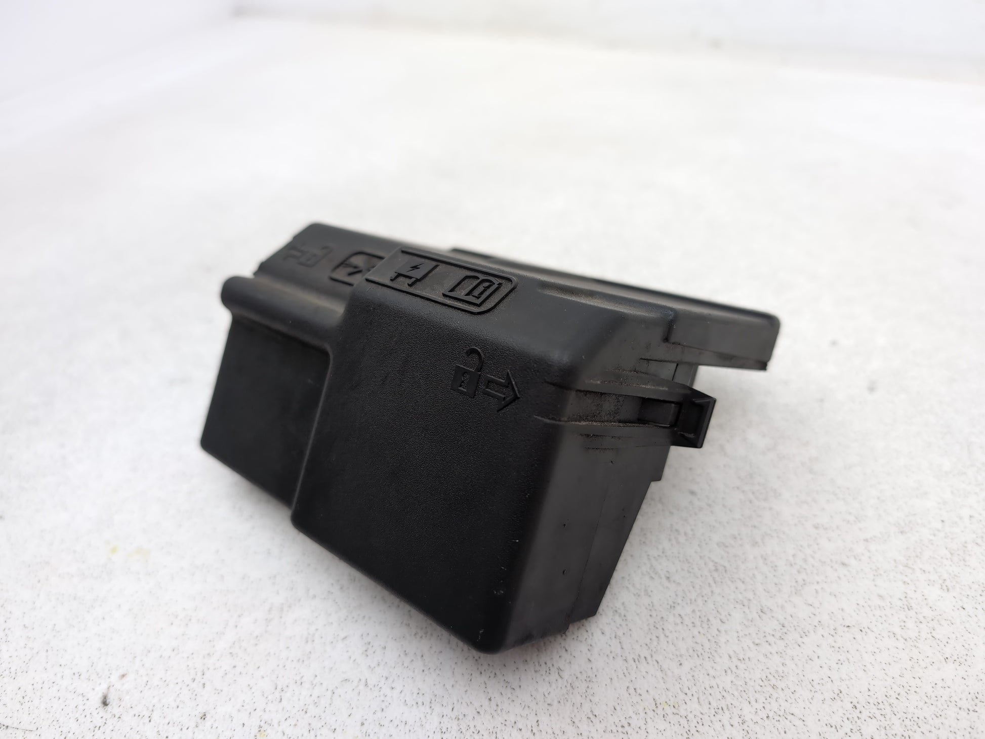 Positive Pole Battery Power Boot Distribution Fuse Box 2