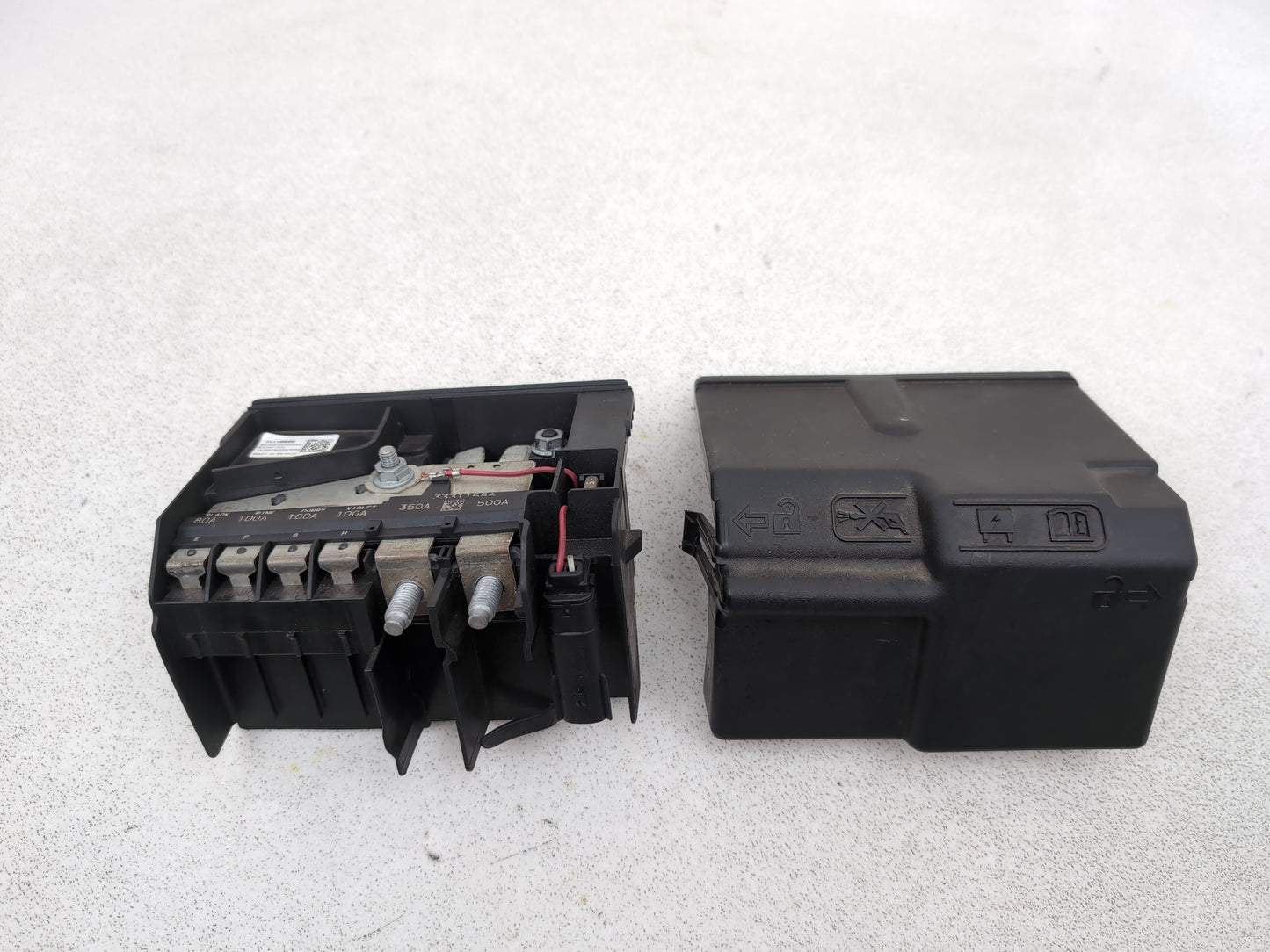 Positive Pole Battery Power Boot Distribution Fuse Box 7