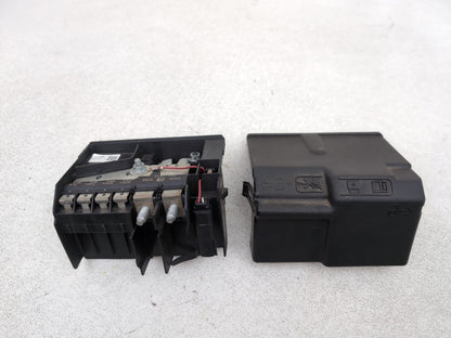 Positive Pole Battery Power Boot Distribution Fuse Box 7