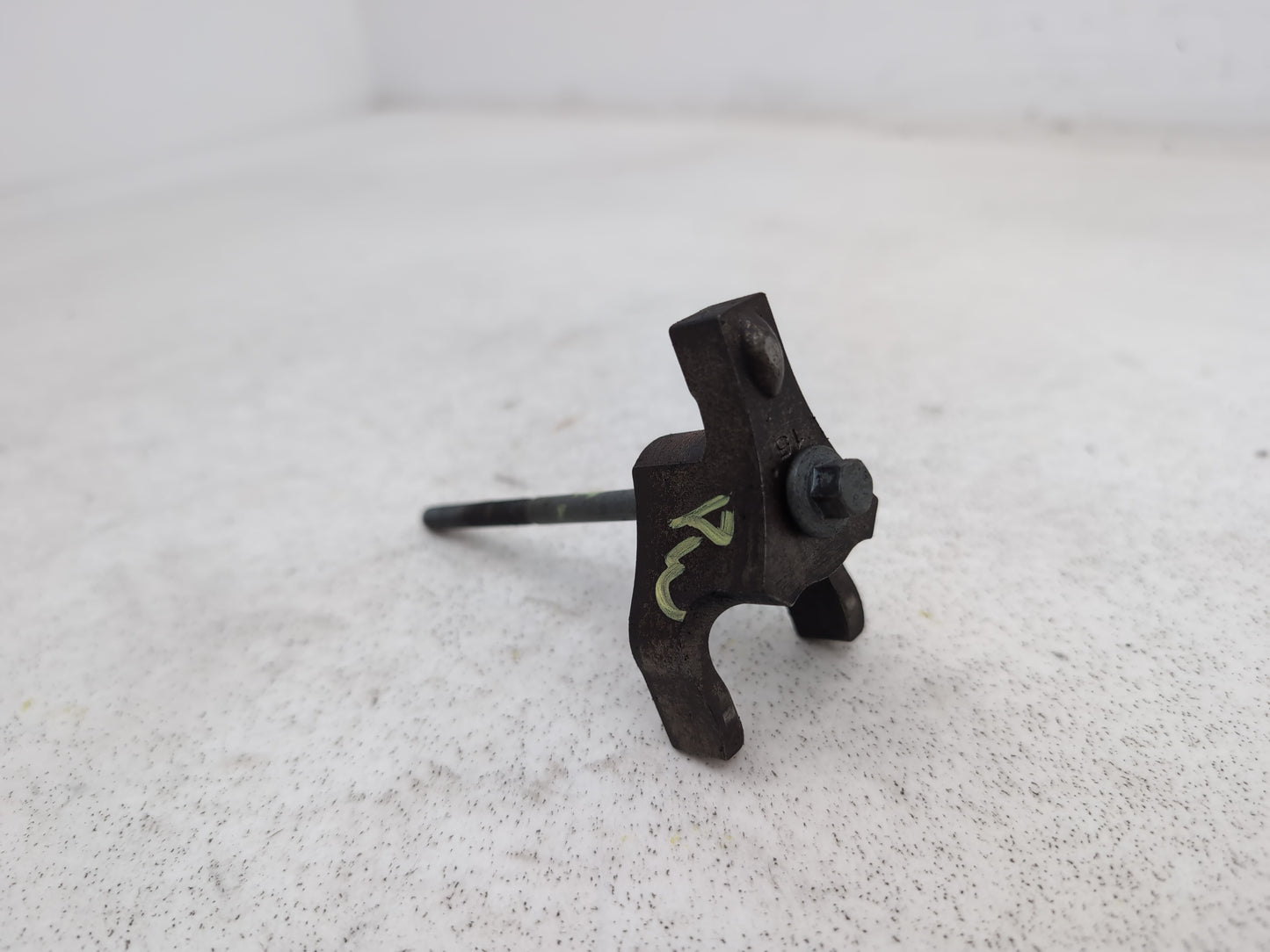 Engine Mounting Bracket 2