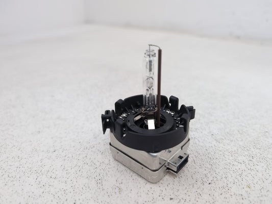 Osram Xenarc Xenon 35w Light Bulb Single Used 66144 - photo 2