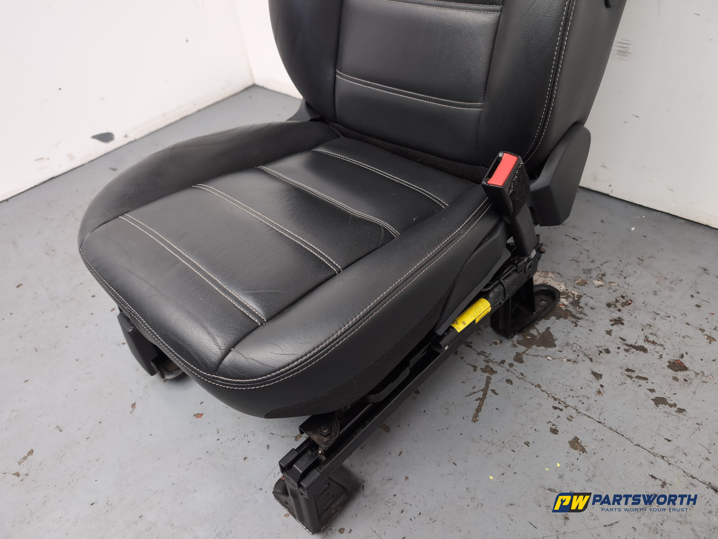 Seat Front RH 2