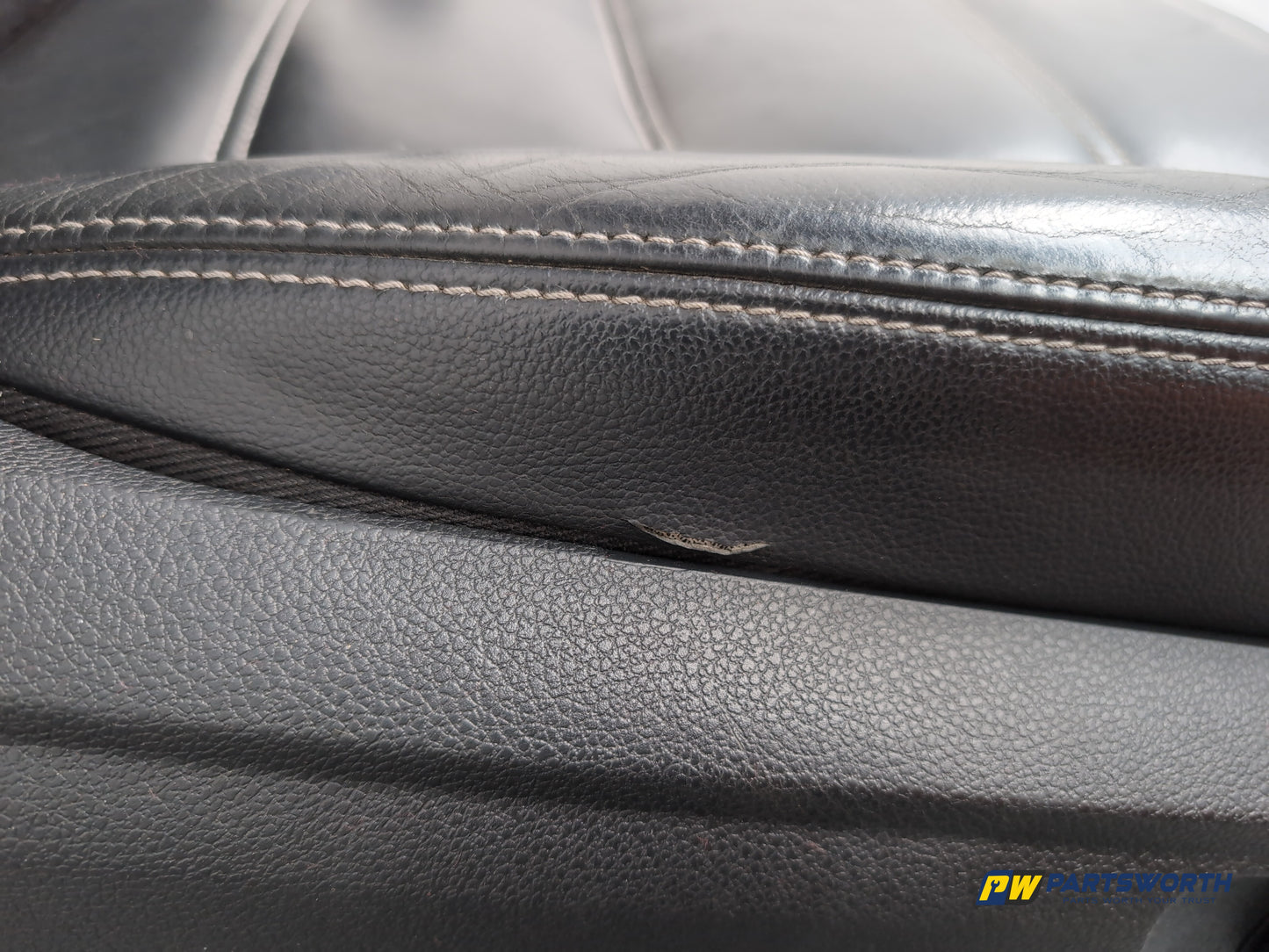 Seat Front RH 8