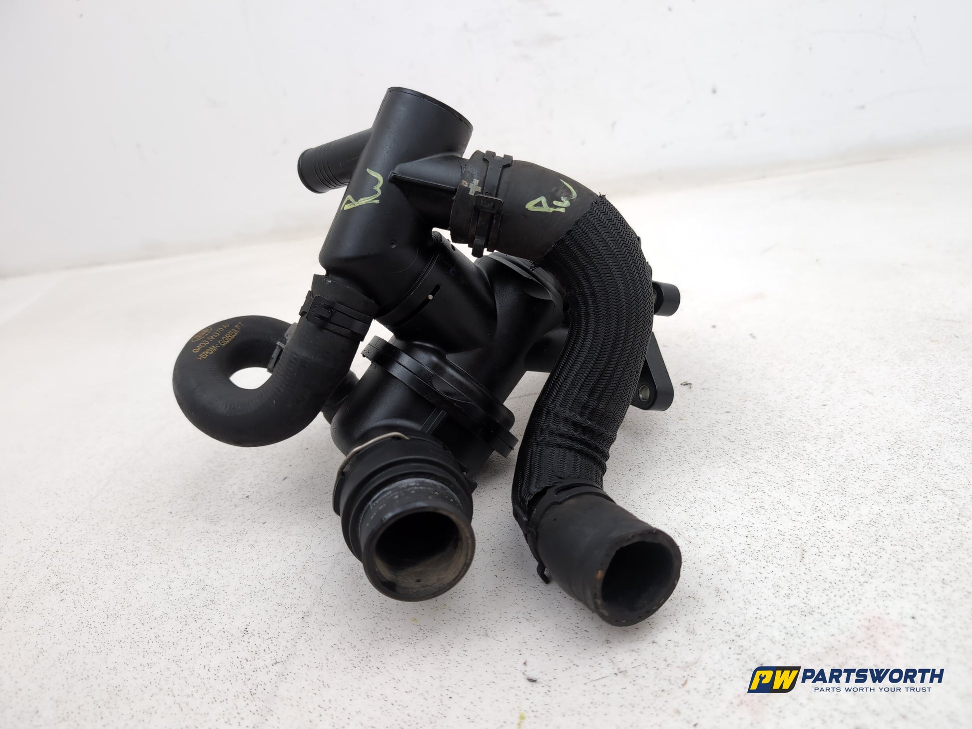 Jaguar Xe Prestige D Auto Thermostat Housing W584a 2015-2021 - photo 8