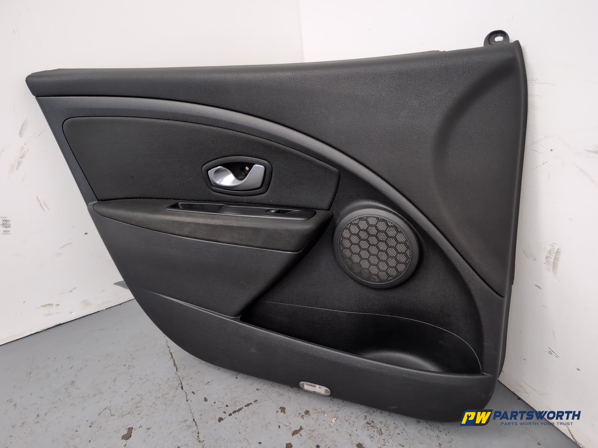 Renault Megane Expression Vvt 110 Front Right Driver Door Card 2008-2015 - photo 2