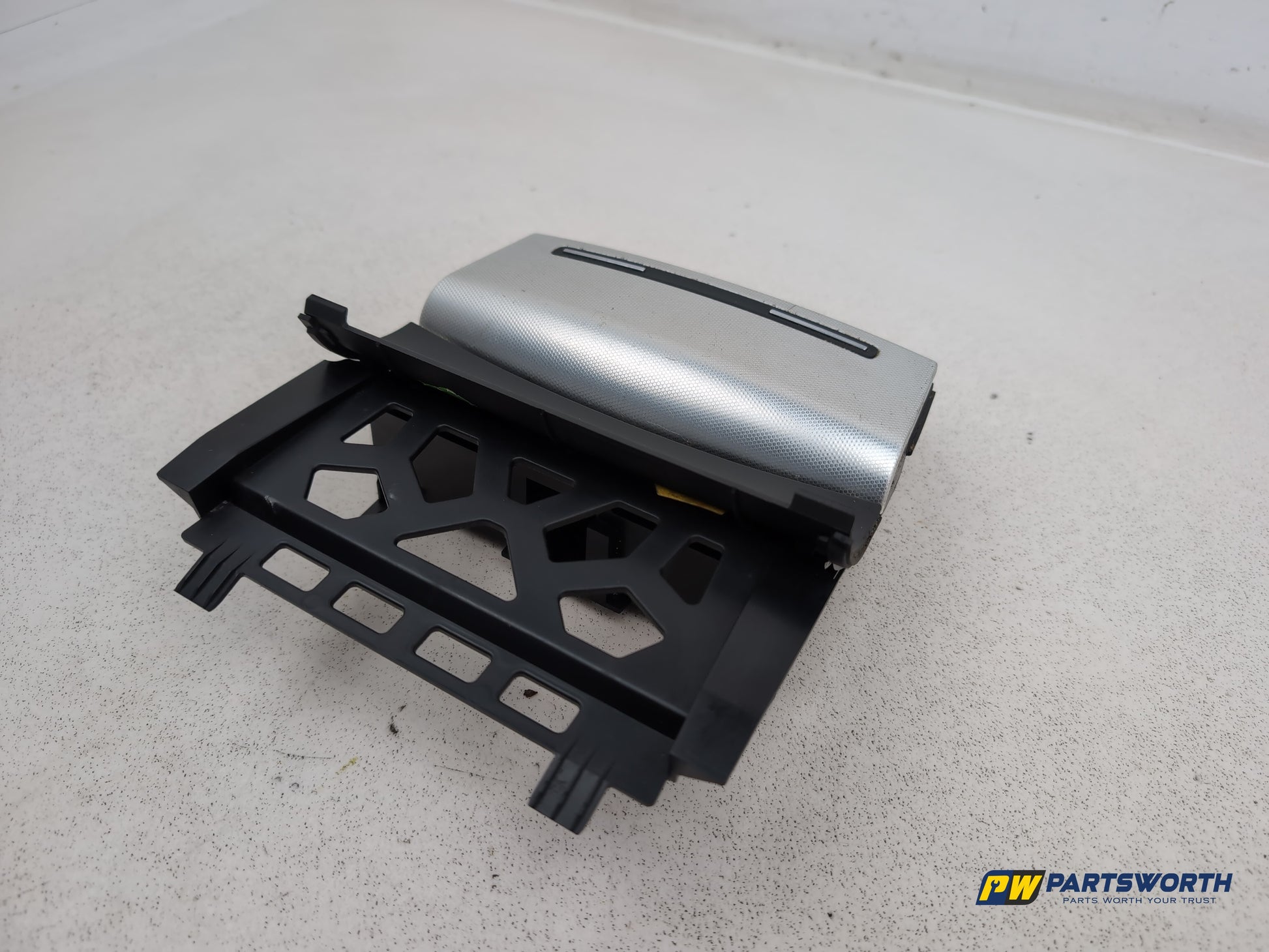 Audi A3 Sport Tfsi Ashtray Centre Console 8p0857951 2003-2015 - photo 2