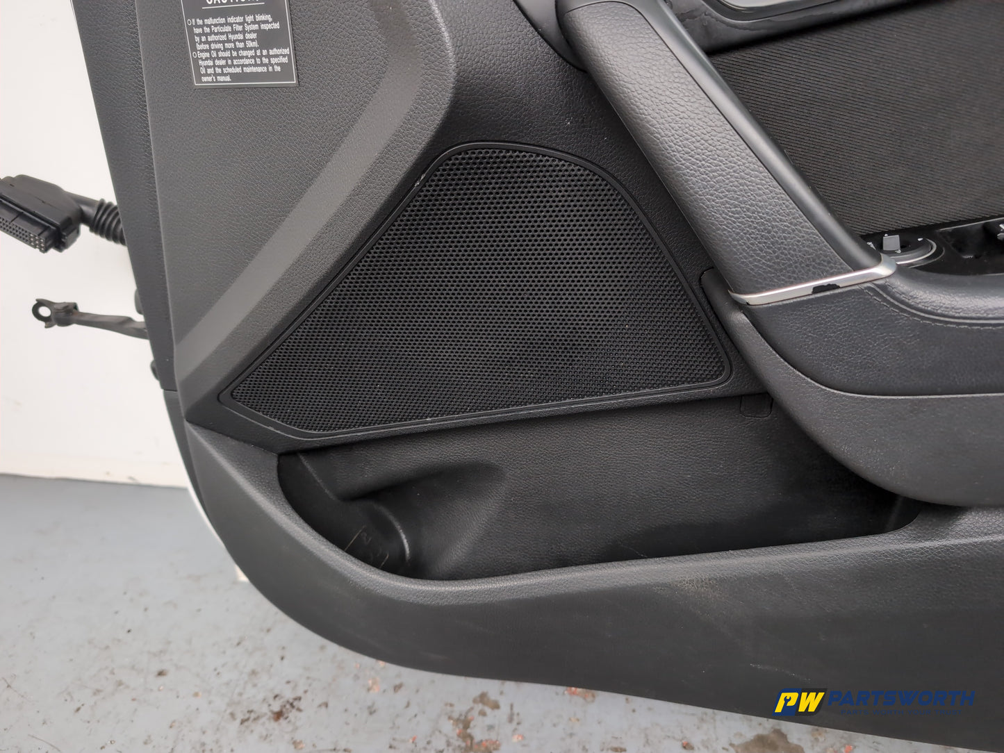 Door Front RH 14
