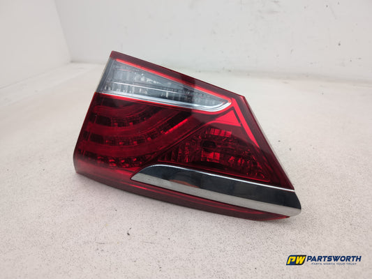 Hyundai I40 Mk1 Vf Rear Tail Light Inner Right Side 924013z500 2011-2015 - photo 2